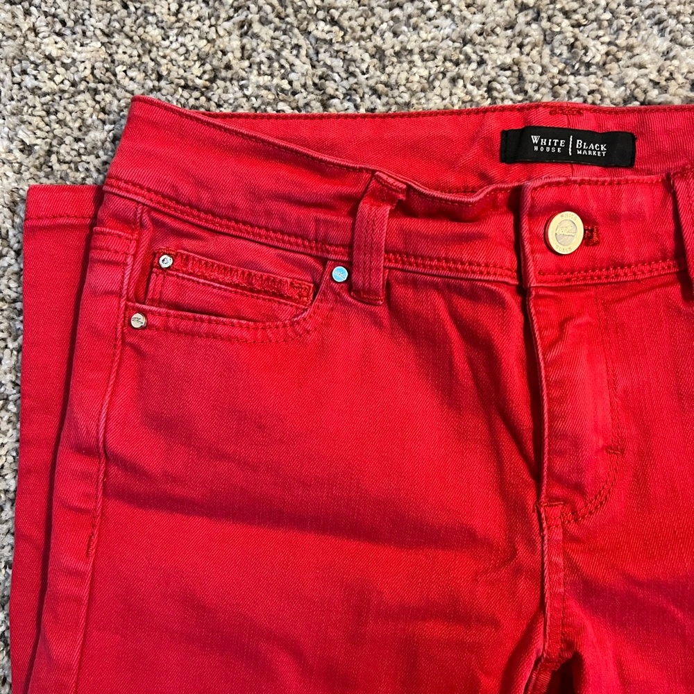 ❤️ White House Black Market Bright Red Capri - Picture 4 of 7
